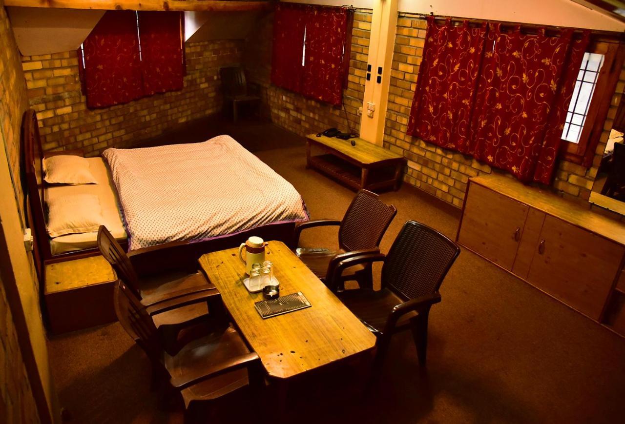 The Alpine Guest House Касоль Экстерьер фото